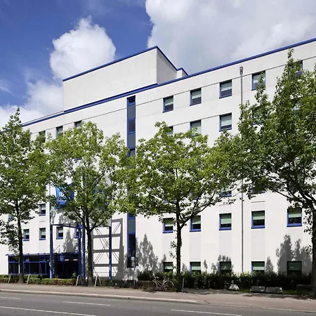 ibis budget Hamburg Altona-2